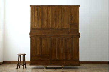 中古　美品　タモ材　格子戸が美しい水屋箪笥　(R-087497)