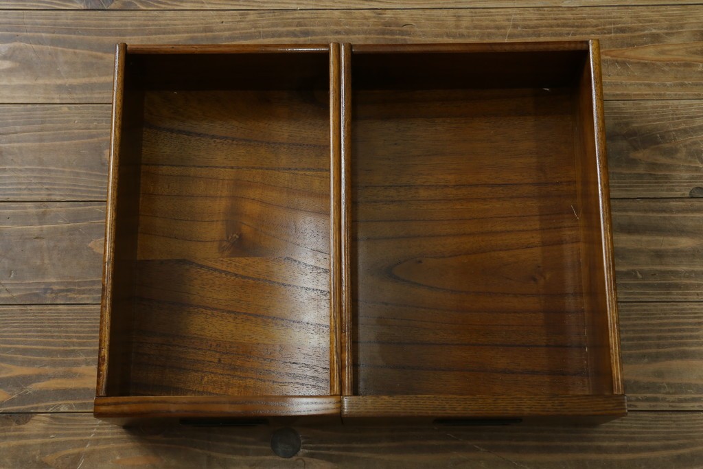 中古　美品　タモ材　格子戸の水屋箪笥サイドボード　(R-087498)