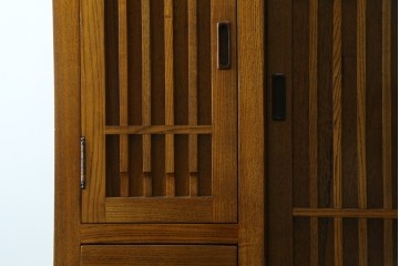 中古　美品　タモ材　格子戸の水屋箪笥サイドボード　(R-087498)