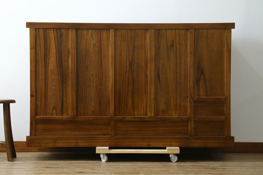 中古　美品　タモ材　格子戸の水屋箪笥サイドボード　(R-087498)