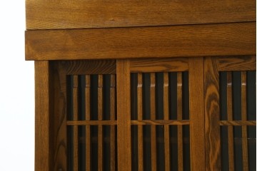 中古　美品　タモ材　格子戸の水屋箪笥サイドボード　(R-087499)