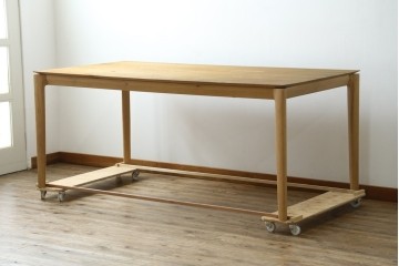 中古　THE CONRAN SHOP(ザ・コンランショップ)取り扱い　Ethnicraft(エスニクラフト)　オーク材　Bok(ボーク)ダイニングテーブル　定価約60万円　(R-087502)