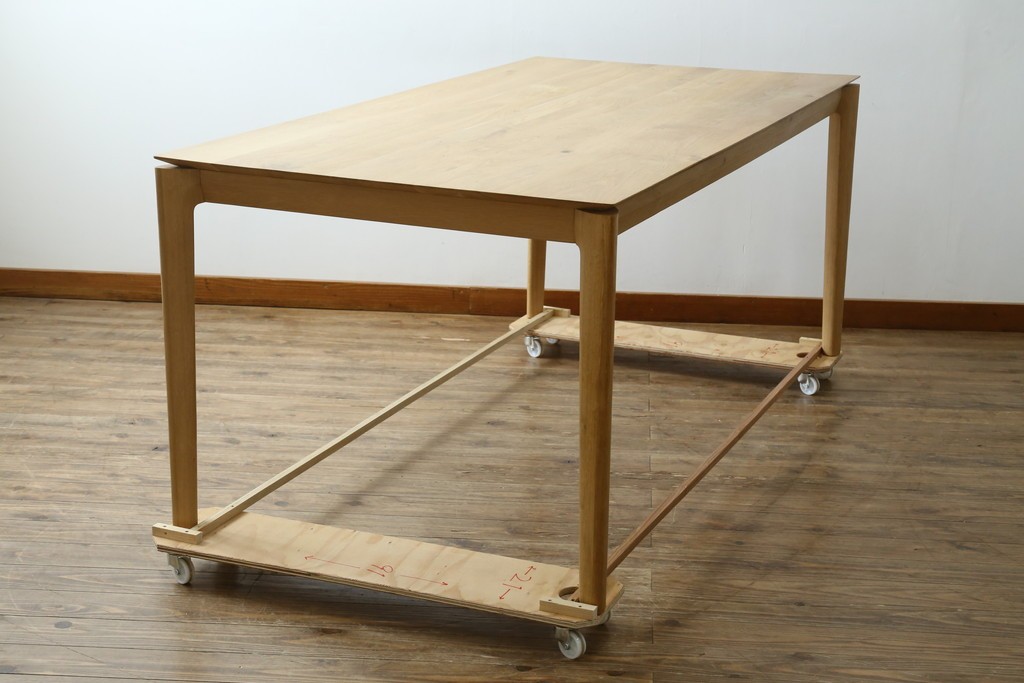 中古　THE CONRAN SHOP(ザ・コンランショップ)取り扱い　Ethnicraft(エスニクラフト)　オーク材　Bok(ボーク)ダイニングテーブル　定価約60万円　(R-087502)