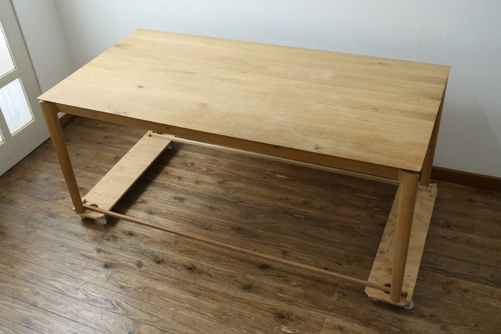 中古　THE CONRAN SHOP(ザ・コンランショップ)取り扱い　Ethnicraft(エスニクラフト)　オーク材　Bok(ボーク)ダイニングテーブル　定価約60万円　(R-087502)