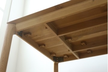 中古　THE CONRAN SHOP(ザ・コンランショップ)取り扱い　Ethnicraft(エスニクラフト)　オーク材　Bok(ボーク)ダイニングテーブル　定価約60万円　(R-087502)