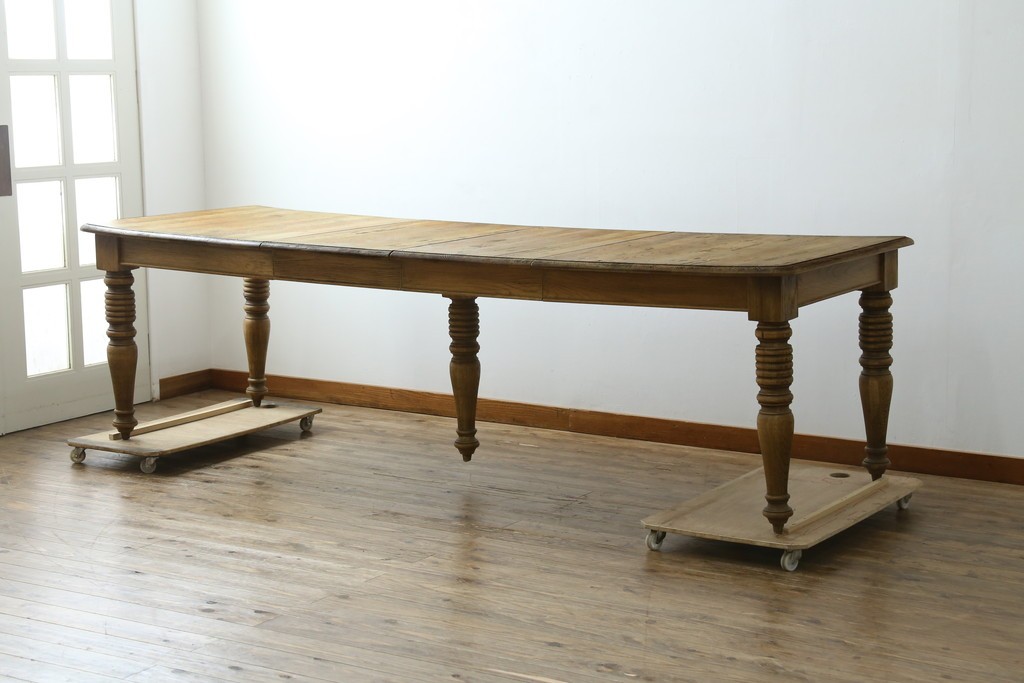 中古　CRASH GATE(クラッシュゲート)取り扱い　Knot antiques(ノットアンティークス)　オーク材　クラシカルなターンレッグのMERZ(メルツ)エクステンションテーブル　(R-087503)