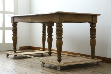 中古　CRASH GATE(クラッシュゲート)取り扱い　Knot antiques(ノットアンティークス)　オーク材　クラシカルなターンレッグのMERZ(メルツ)エクステンションテーブル　(R-087503)