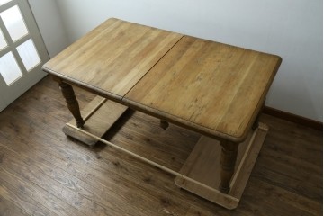 中古　CRASH GATE(クラッシュゲート)取り扱い　Knot antiques(ノットアンティークス)　オーク材　クラシカルなターンレッグのMERZ(メルツ)エクステンションテーブル　(R-087503)