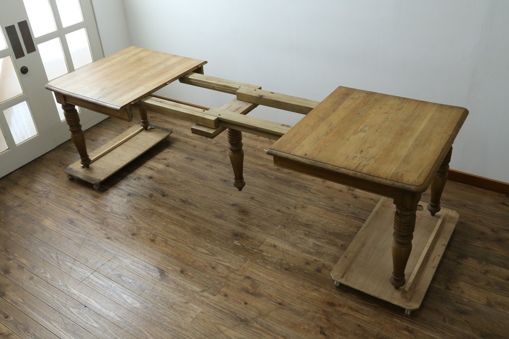 中古　CRASH GATE(クラッシュゲート)取り扱い　Knot antiques(ノットアンティークス)　オーク材　クラシカルなターンレッグのMERZ(メルツ)エクステンションテーブル　(R-087503)