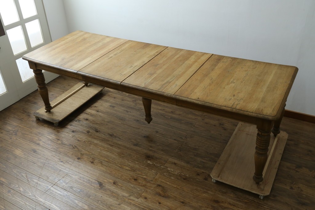 中古　CRASH GATE(クラッシュゲート)取り扱い　Knot antiques(ノットアンティークス)　オーク材　クラシカルなターンレッグのMERZ(メルツ)エクステンションテーブル　(R-087503)