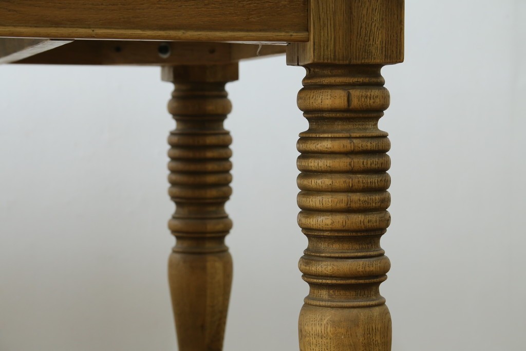 中古　CRASH GATE(クラッシュゲート)取り扱い　Knot antiques(ノットアンティークス)　オーク材　クラシカルなターンレッグのMERZ(メルツ)エクステンションテーブル　(R-087503)