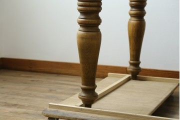 中古　CRASH GATE(クラッシュゲート)取り扱い　Knot antiques(ノットアンティークス)　オーク材　クラシカルなターンレッグのMERZ(メルツ)エクステンションテーブル　(R-087503)