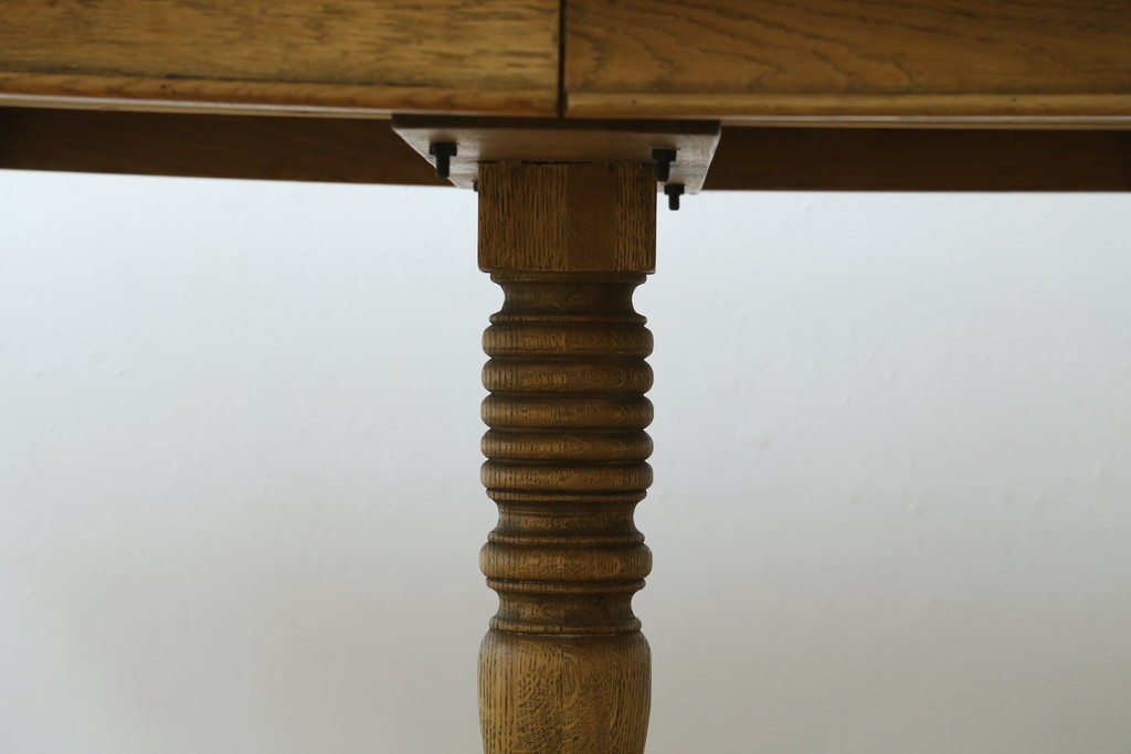 中古　CRASH GATE(クラッシュゲート)取り扱い　Knot antiques(ノットアンティークス)　オーク材　クラシカルなターンレッグのMERZ(メルツ)エクステンションテーブル　(R-087503)