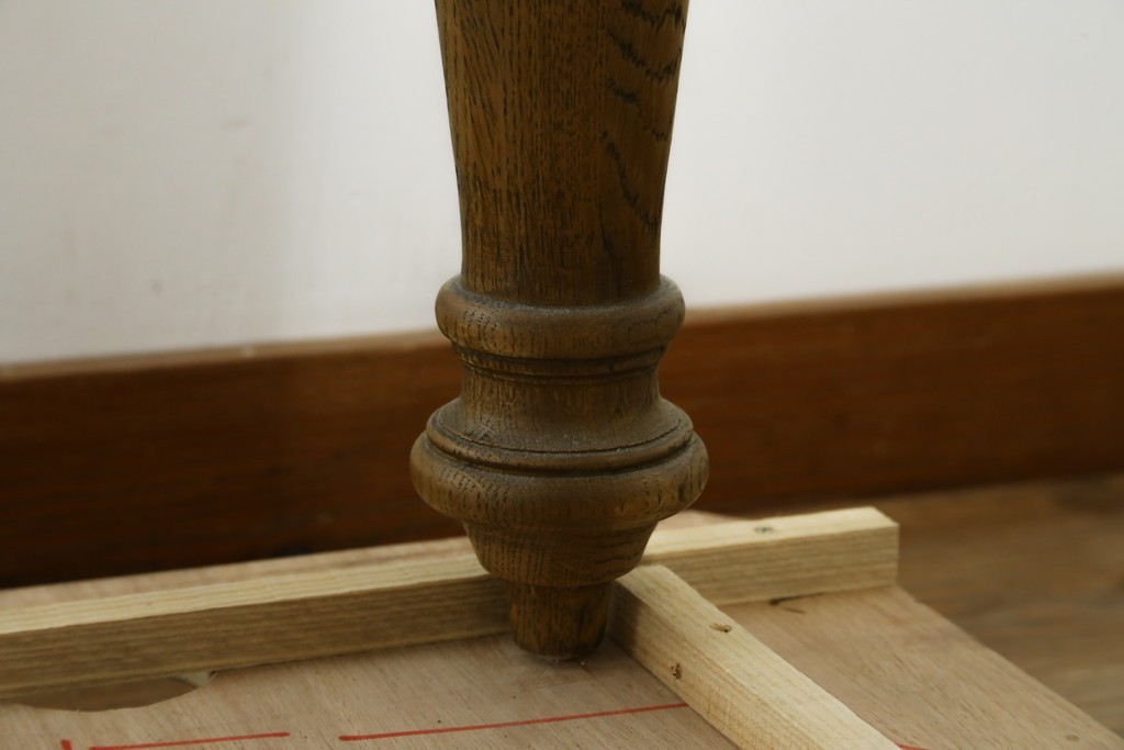 中古　CRASH GATE(クラッシュゲート)取り扱い　Knot antiques(ノットアンティークス)　オーク材　クラシカルなターンレッグのMERZ(メルツ)エクステンションテーブル　(R-087503)