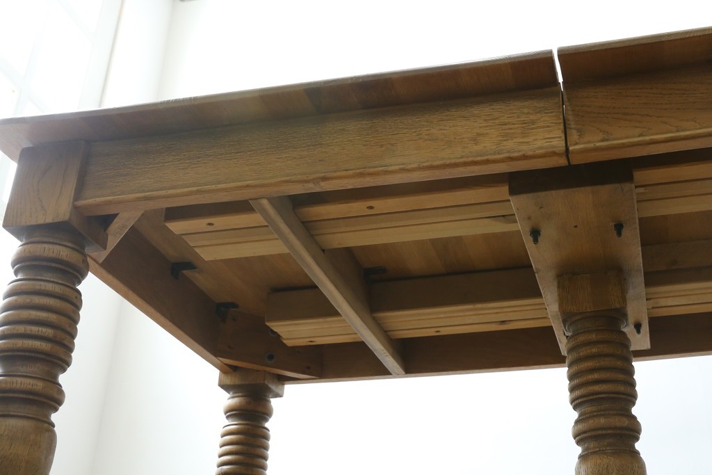 中古　CRASH GATE(クラッシュゲート)取り扱い　Knot antiques(ノットアンティークス)　オーク材　クラシカルなターンレッグのMERZ(メルツ)エクステンションテーブル　(R-087503)