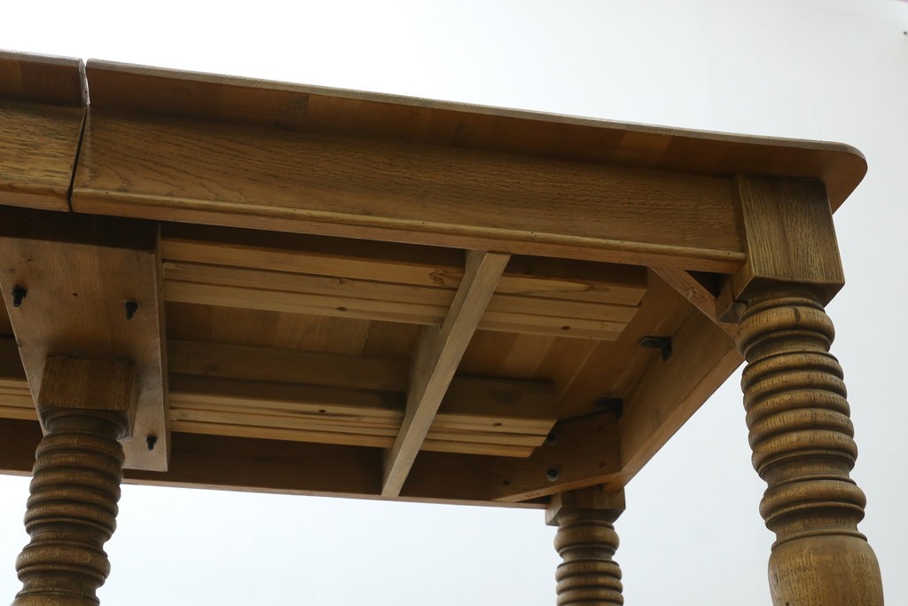 中古　CRASH GATE(クラッシュゲート)取り扱い　Knot antiques(ノットアンティークス)　オーク材　クラシカルなターンレッグのMERZ(メルツ)エクステンションテーブル　(R-087503)