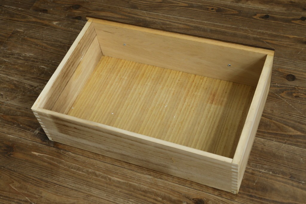 中古　北海道勇峰工芸　ナラ材　木肌が美しいチェスト　(R-087504)