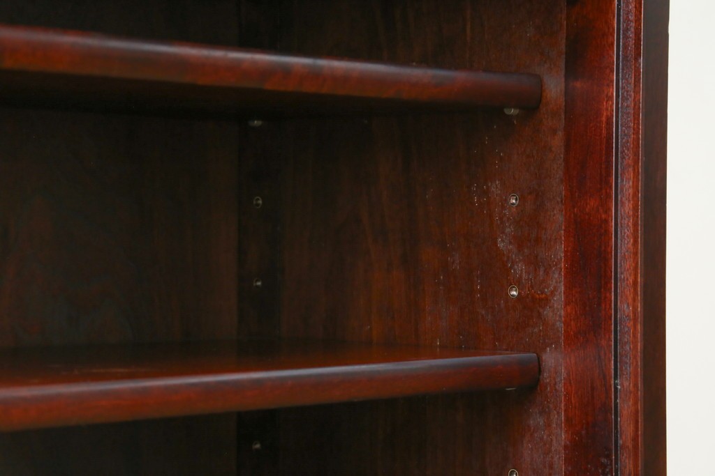 中古　北海道勇峰工芸　縦桟が整然と並ぶ格子戸付き水屋箪笥　(R-087505)