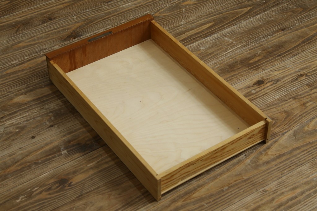 デンマークヴィンテージ　チーク材　左右対称の引き出しが美しいデスク　(R-087509)