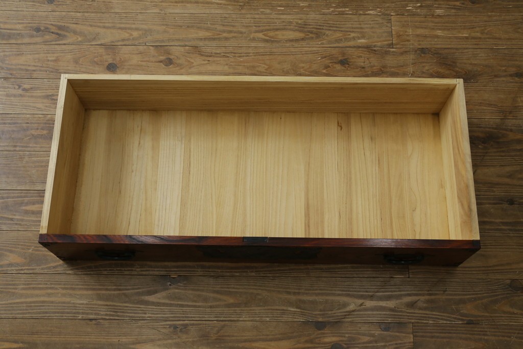 中古　美品　仙台民藝箪笥(仙台箪笥)　重厚な金具と力強い木目が印象的な整理箪笥　(R-087510)