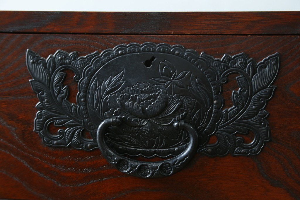 中古　美品　仙台民藝箪笥(仙台箪笥)　重厚な金具と力強い木目が印象的な整理箪笥　(R-087510)