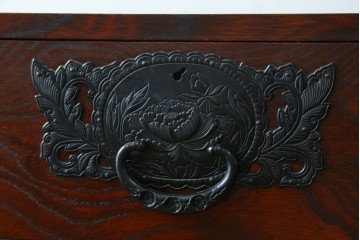 中古　美品　仙台民藝箪笥(仙台箪笥)　重厚な金具と力強い木目が印象的な整理箪笥　(R-087510)