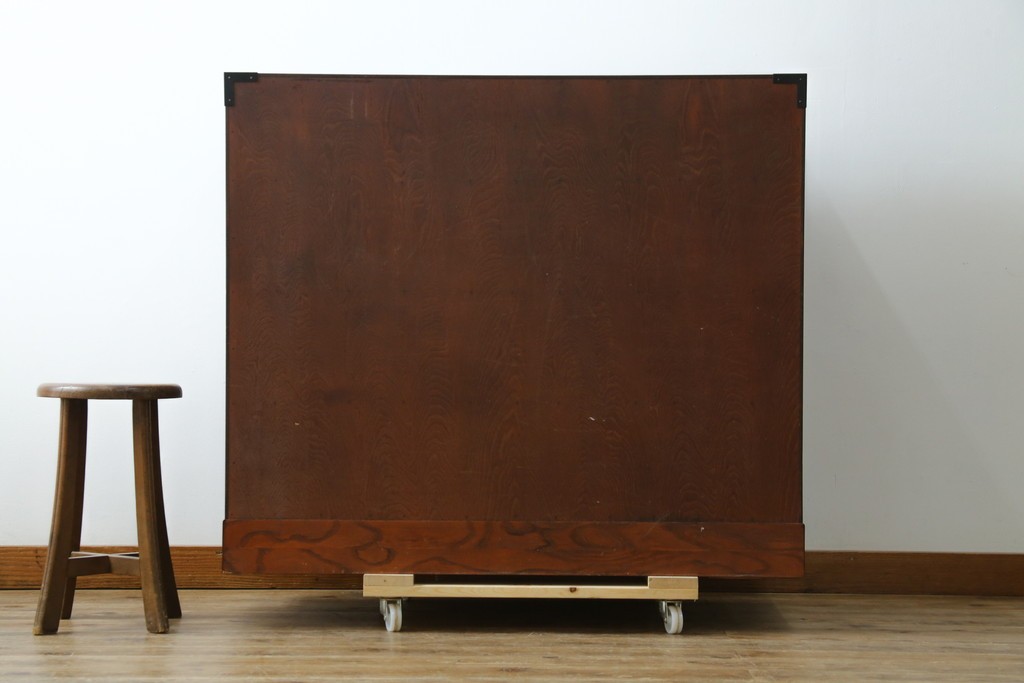 中古　美品　仙台民藝箪笥(仙台箪笥)　重厚な金具と力強い木目が印象的な整理箪笥　(R-087510)