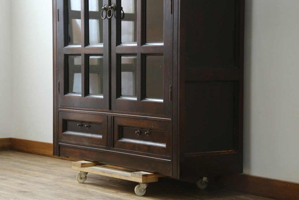 和製ヴィンテージ　松本民芸家具　落ち着いた格子ガラスが魅力のA型面取書棚　(R-087511)