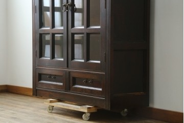 和製ヴィンテージ　松本民芸家具　落ち着いた格子ガラスが魅力のA型面取書棚　(R-087511)