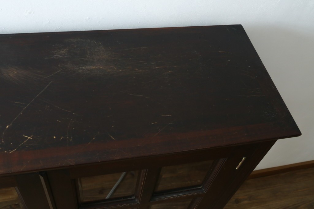 和製ヴィンテージ　松本民芸家具　落ち着いた格子ガラスが魅力のA型面取書棚　(R-087511)