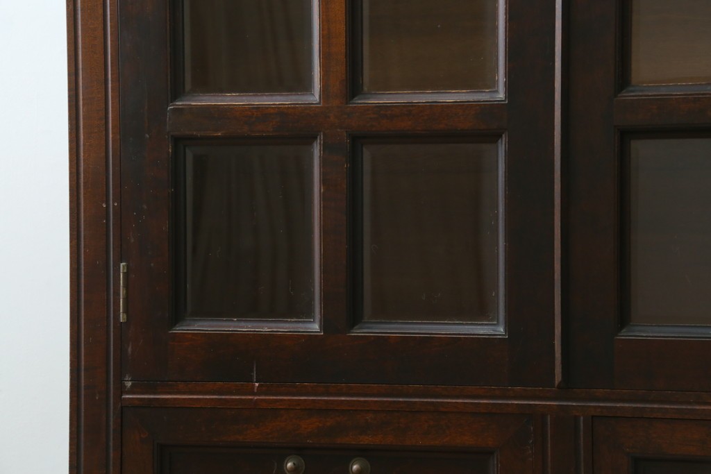 和製ヴィンテージ　松本民芸家具　落ち着いた格子ガラスが魅力のA型面取書棚　(R-087511)