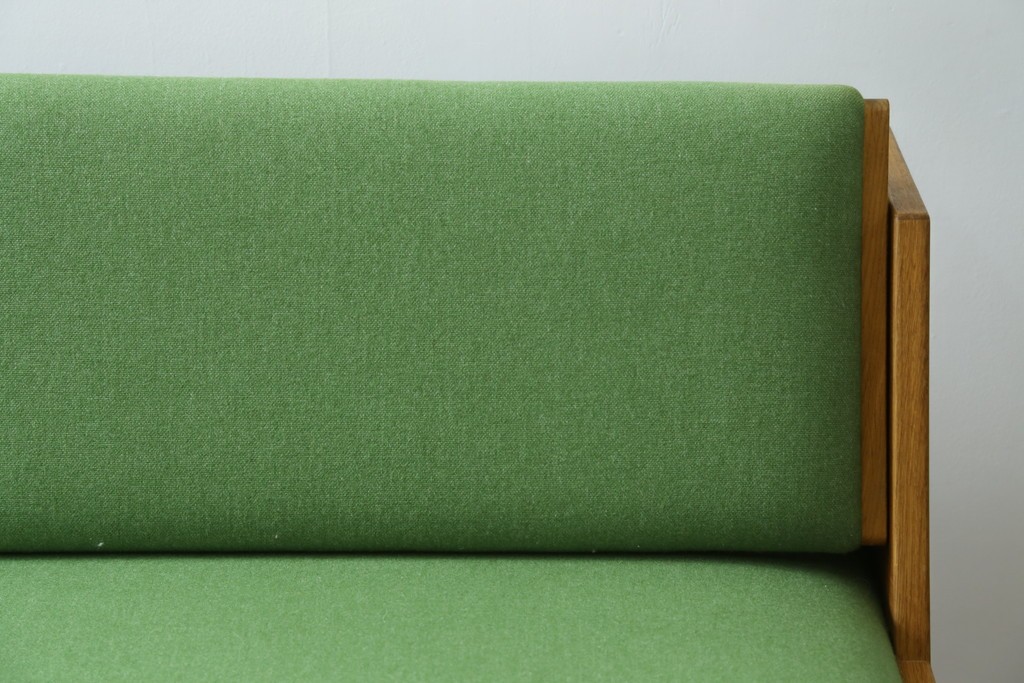 デンマークヴィンテージ　GETAMA(ゲタマ)　Hans J. Wegner(ハンス・J・ウェグナー)　GE258　さわやかなレトログリーンの2wayデイベッド　(R-087512)