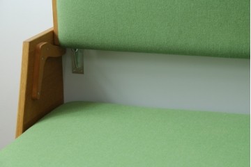 デンマークヴィンテージ　GETAMA(ゲタマ)　Hans J. Wegner(ハンス・J・ウェグナー)　GE258　さわやかなレトログリーンの2wayデイベッド　(R-087512)