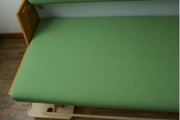 デンマークヴィンテージ　GETAMA(ゲタマ)　Hans J. Wegner(ハンス・J・ウェグナー)　GE258　さわやかなレトログリーンの2wayデイベッド　(R-087512)