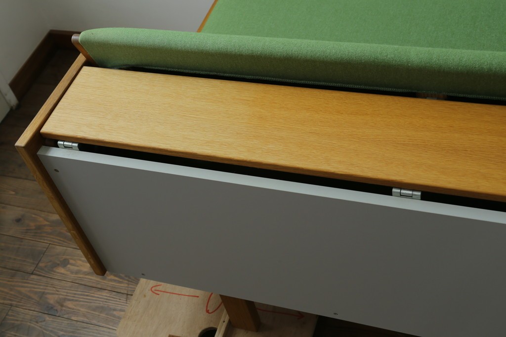 デンマークヴィンテージ　GETAMA(ゲタマ)　Hans J. Wegner(ハンス・J・ウェグナー)　GE258　さわやかなレトログリーンの2wayデイベッド　(R-087512)