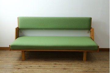 デンマークヴィンテージ　GETAMA(ゲタマ)　Hans J. Wegner(ハンス・J・ウェグナー)　GE258　さわやかなレトログリーンの2wayデイベッド　(R-087512)