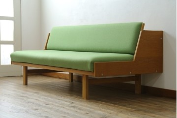 デンマークヴィンテージ　GETAMA(ゲタマ)　Hans J. Wegner(ハンス・J・ウェグナー)　GE258　さわやかなレトログリーンの2wayデイベッド　(R-087512)