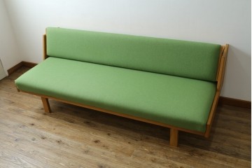 デンマークヴィンテージ　GETAMA(ゲタマ)　Hans J. Wegner(ハンス・J・ウェグナー)　GE258　さわやかなレトログリーンの2wayデイベッド　(R-087512)