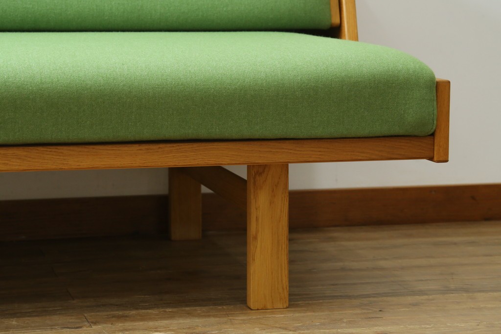 デンマークヴィンテージ　GETAMA(ゲタマ)　Hans J. Wegner(ハンス・J・ウェグナー)　GE258　さわやかなレトログリーンの2wayデイベッド　(R-087512)