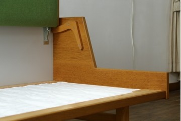 デンマークヴィンテージ　GETAMA(ゲタマ)　Hans J. Wegner(ハンス・J・ウェグナー)　GE258　さわやかなレトログリーンの2wayデイベッド　(R-087512)