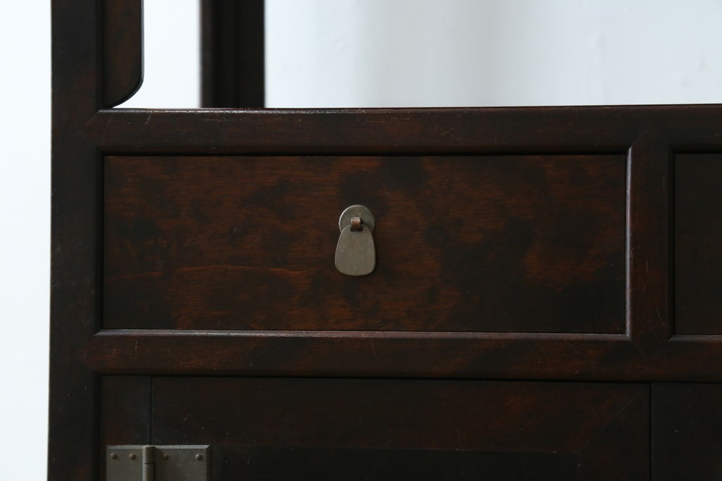 中古　美品　松本民芸家具　見せる飾り棚と隠す収納を兼ねた132型朝鮮棚　定価約55万円　(R-087513)