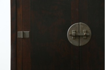 中古　美品　松本民芸家具　見せる飾り棚と隠す収納を兼ねた132型朝鮮棚　定価約55万円　(R-087513)