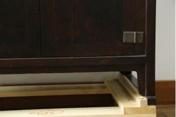 中古　美品　松本民芸家具　見せる飾り棚と隠す収納を兼ねた132型朝鮮棚　定価約55万円　(R-087513)