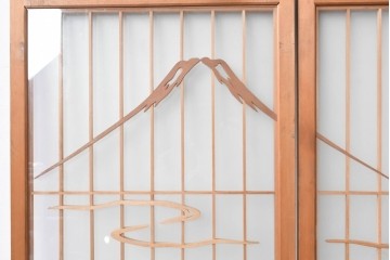 ヴィンテージ建具　昭和中期　両面ガラス　富士や松の彫刻をあしらった組子入り書院戸2枚セット　(R-087514)