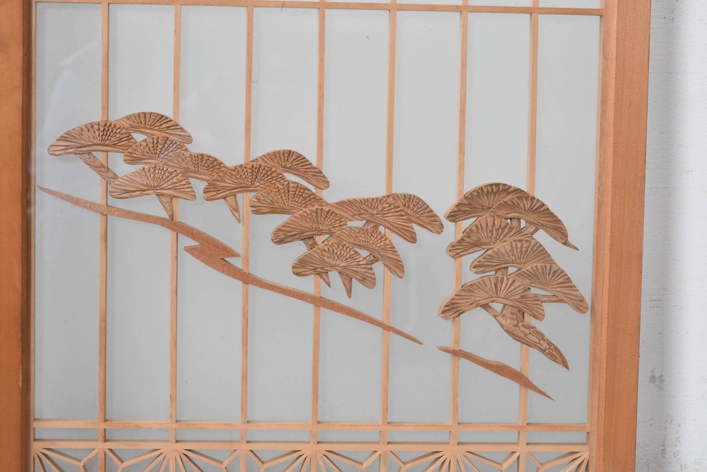 ヴィンテージ建具　昭和中期　両面ガラス　富士や松の彫刻をあしらった組子入り書院戸2枚セット　(R-087514)