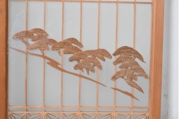 ヴィンテージ建具　昭和中期　両面ガラス　富士や松の彫刻をあしらった組子入り書院戸2枚セット　(R-087514)
