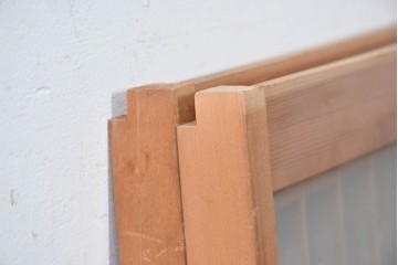 ヴィンテージ建具　昭和中期　両面ガラス　富士や松の彫刻をあしらった組子入り書院戸2枚セット　(R-087514)