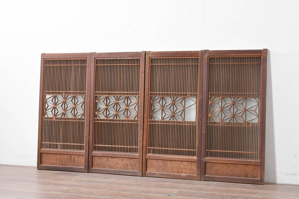 アンティーク建具　昭和初期　片面ガラス　落ち着いた木色に麻の葉模様の組子が美しい書院戸4枚セット　(R-087515)