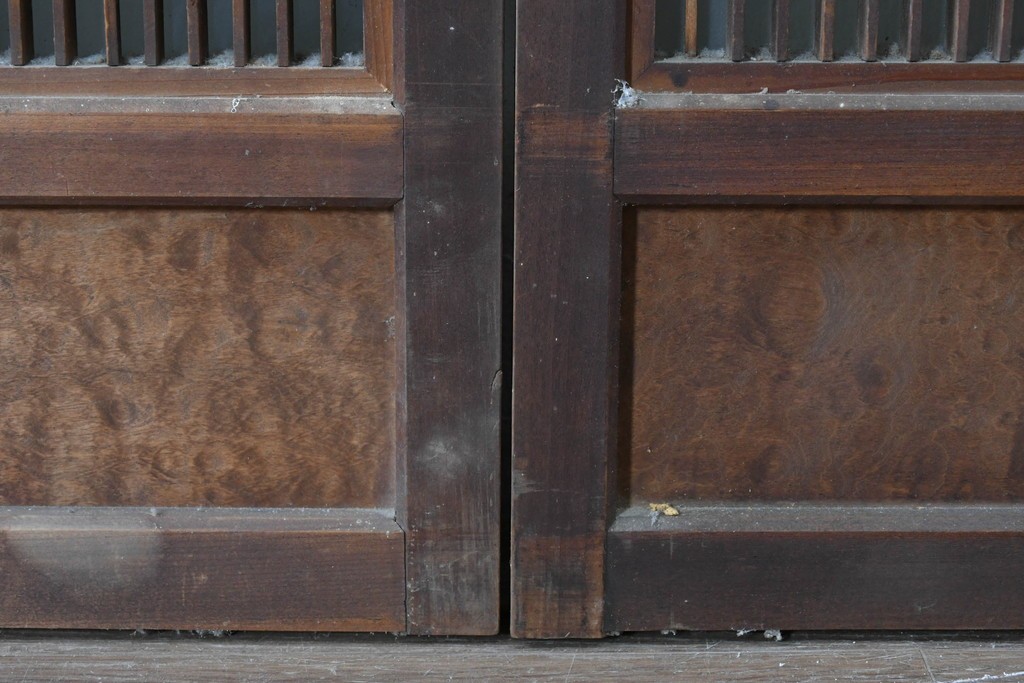 アンティーク建具　昭和初期　片面ガラス　落ち着いた木色に麻の葉模様の組子が美しい書院戸4枚セット　(R-087515)