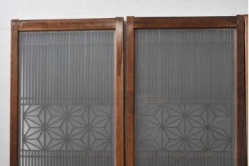 アンティーク建具　昭和初期　片面ガラス　落ち着いた木色に麻の葉模様の組子が美しい書院戸4枚セット　(R-087515)